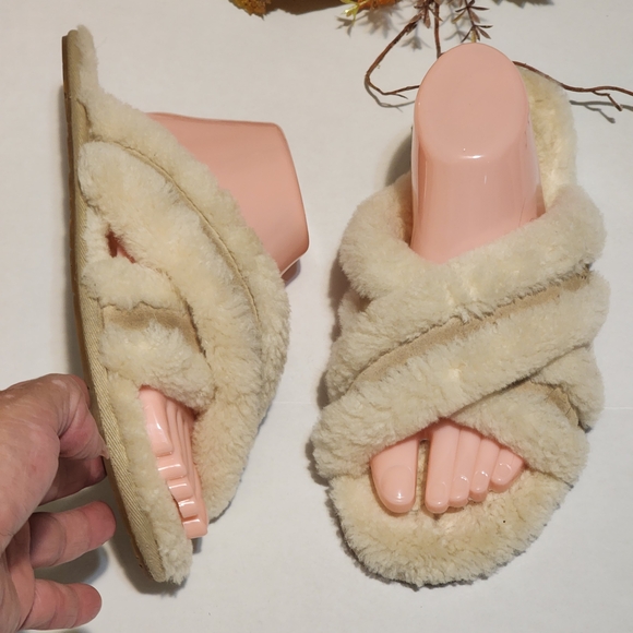 UGG Cream Fuzzy Slippers - Picture 2 of 6